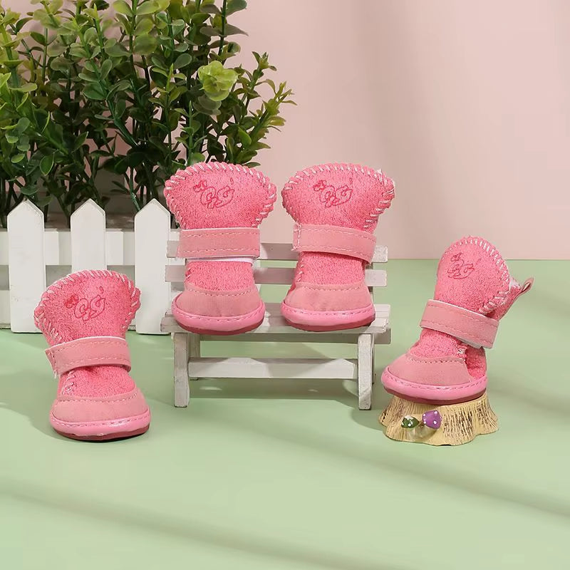 Soft Plush Winter Dog Boots – Washable Non-Slip Pet Snow Shoes for Small Dogs & Cats (Set of 4)